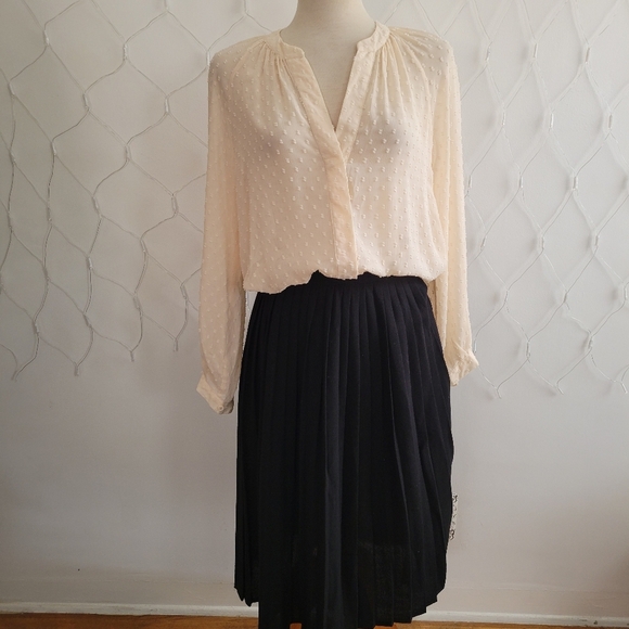 Zara Swiss Dot Button Down Blouse • Cream • Size Small - Picture 2 of 7